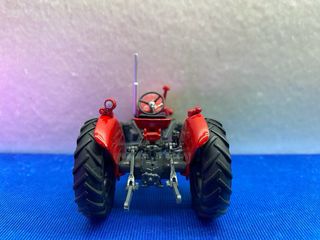 TRACTOR DE MINIATURA MASSEY FERGUSON 35X 1:43