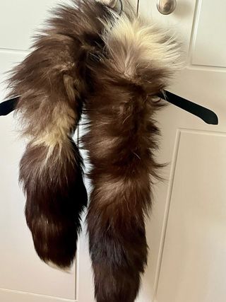 Cuello pelo sintético marrón y beige