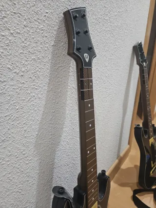 2 Guitarras Guitar Hero + Juego PS4