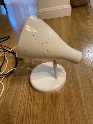 Lámpara de pared Ikea blanca