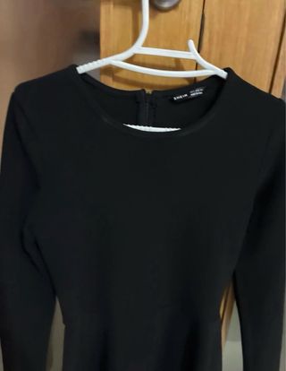 Vestido negro manga larga