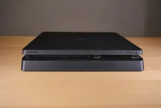 Pack PS4 Slim 1TB + Mando + PSVR