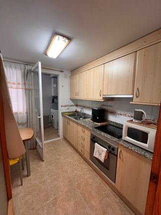 Alquiler habitacion doble con amplio balcon