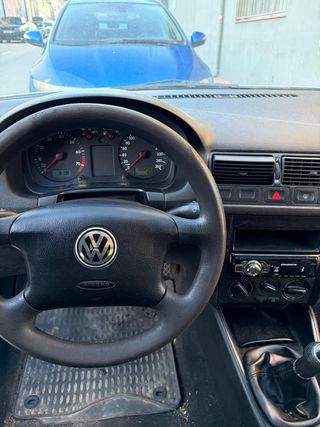 Volkswagen Golf 2002