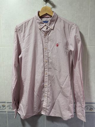 Camisa El Ganso Roja con puntos.