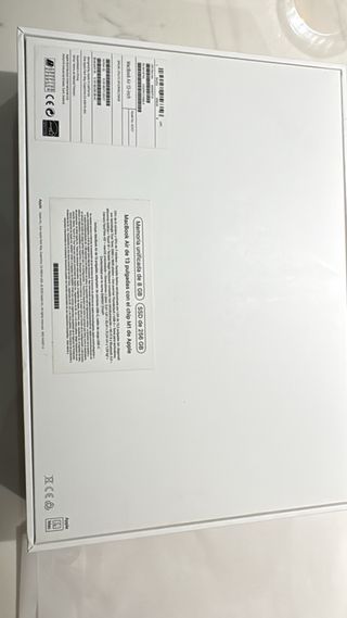 MacBook Air 2020 M1 8GB RAM / 256GB SSD