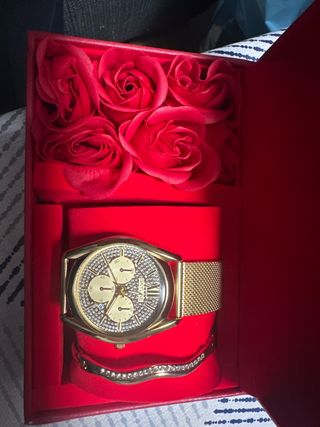 Conjunto Reloj Mujer Dorado con Rosas