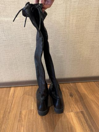 Stivali alti neri