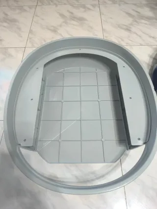 Caja de arena para gatos moderna