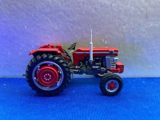 TRACTOR DE MINIATURA MASSEY FERGUSON MF188 1:43