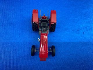 TRACTOR DE MINIATURA MASSEY FERGUSON MF188 1:43