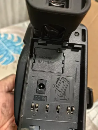 Panasonic NV-RS7 S-VHS-C Cámara