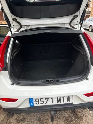 Volvo V40 D4 Edicion Carbono