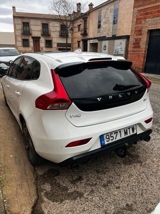 Volvo V40 D4 Edicion Carbono