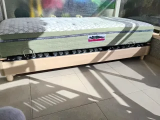 Urge vender!! Comprado en Diciembre Somier Articul