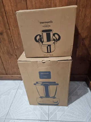 Thermomix Friend a estrenar y picadora