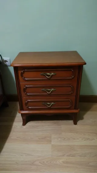 Mesilla de noche de madera