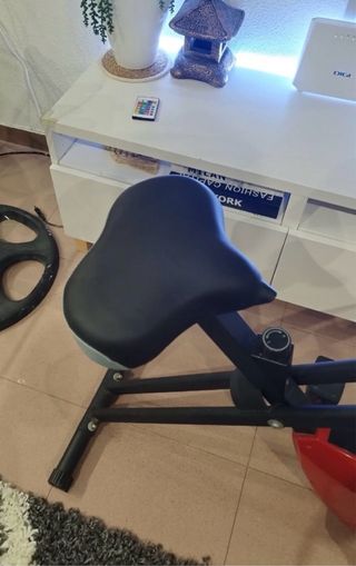 Bicicleta Estática Negra y Roja