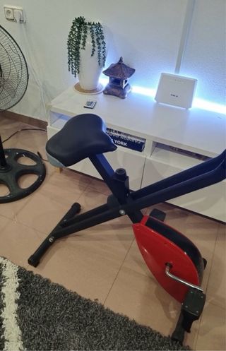 Bicicleta Estática Negra y Roja