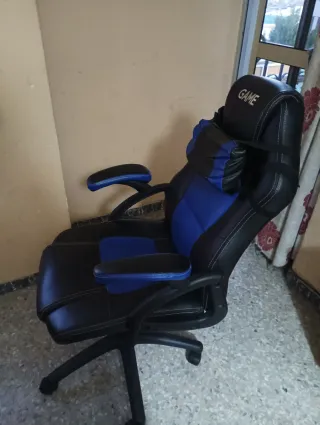 Poltrona girevole da gaming con ruote