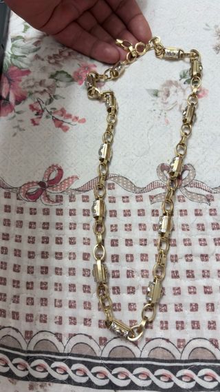 Cadena de oro 14k con detalles motivo versace