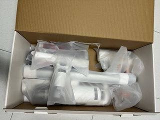 Aspiradora de mano eléctrica con batería.