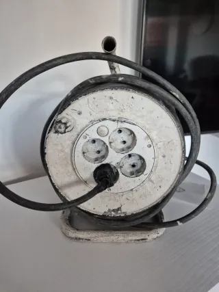 Enrollacables 4 enchufes