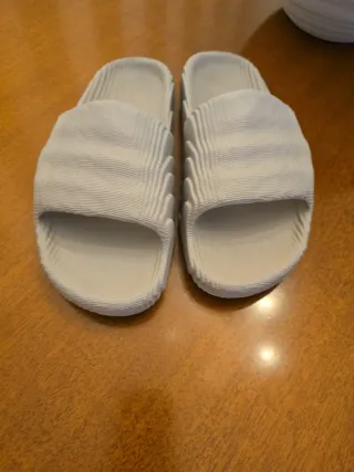 Chanclas Adidas Beige/Gris Talla M