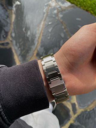 Reloj Bimbond plateado con esfera azul - nuevo