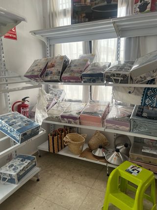 Estantería Metálica Negra y Blanca