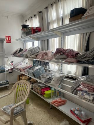 Estantería Metálica Negra y Blanca