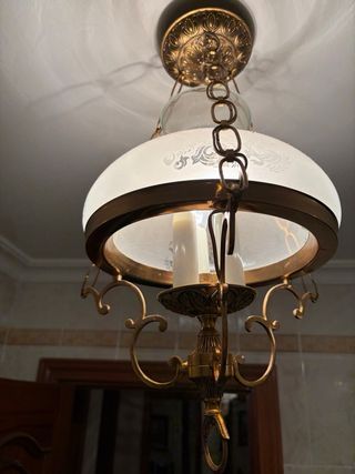 Lámpara colgante de metal y cristal