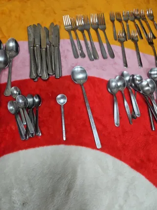 Lote 70 cubiertos metal