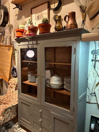 Vetrina vintage in legno e vetro