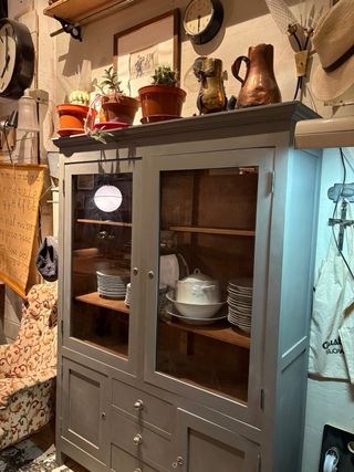 Vetrina vintage in legno e vetro