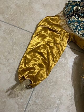 Vestito di carnevale Principessa reale oro bimba