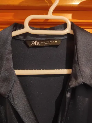 Vestido corto satinado Zara