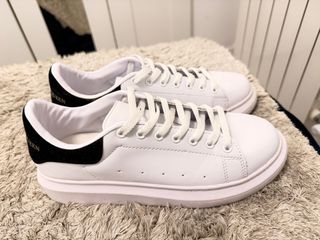 Alexander McQueen Zapatos Talla 42