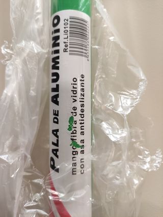 Pala de aluminio nueva