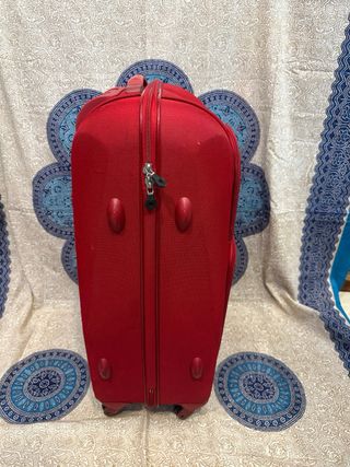 Maleta American Tourister Roja