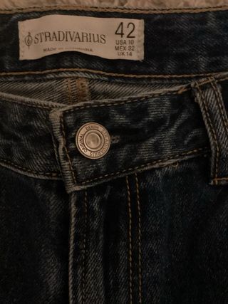 Pantalón baggy Stradivarius talla 42