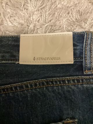 Pantalón baggy Stradivarius talla 42