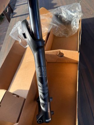 Horquilla RockShox Lirik 160mm 29”
