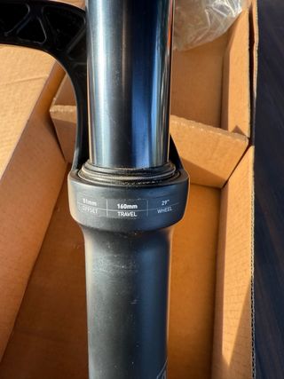 Horquilla RockShox Lirik 160mm 29”