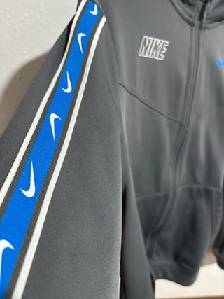 Chaqueta Nike Niños Talla L (147-158cm)