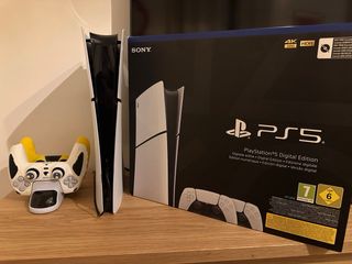 PS5 Digital 1TB + 2 Mandos + Cargador d los mandos