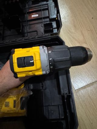 Trapano avvitatore DeWalt 18V XR Brushless