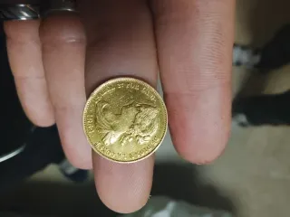 Moneda antigua y billete antiguo