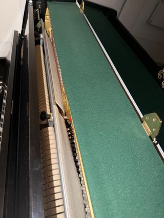 Piano Vertical Kawai Negro Brillante