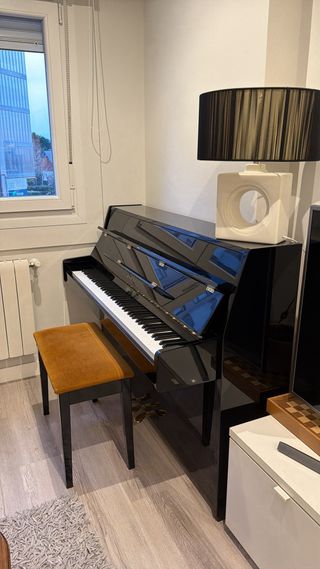 Piano Vertical Kawai Negro Brillante